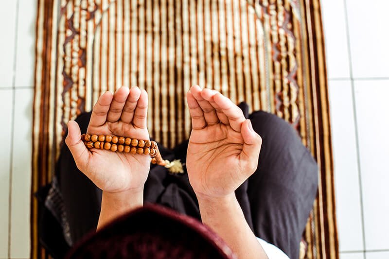 Muslim Man praying Istikhara Dua
